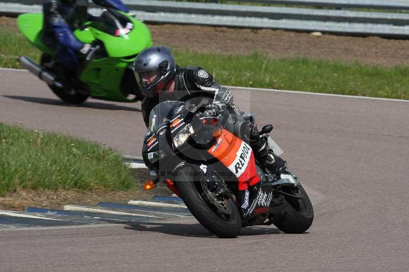 Rockingham no limits trackday;enduro digital images;event digital images;eventdigitalimages;no limits trackdays;peter wileman photography;racing digital images;rockingham raceway northamptonshire;rockingham trackday photographs;trackday digital images;trackday photos