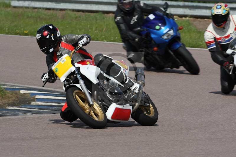 Rockingham no limits trackday;enduro digital images;event digital images;eventdigitalimages;no limits trackdays;peter wileman photography;racing digital images;rockingham raceway northamptonshire;rockingham trackday photographs;trackday digital images;trackday photos