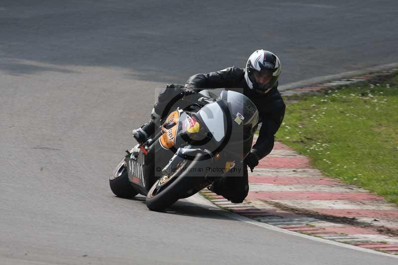 Motorcycle action photographs;Trackday digital images;brands;brands hatch photographs;event digital images;eventdigitalimages;motor racing london;no limits trackday;peter wileman photography;trackday;trackday photos