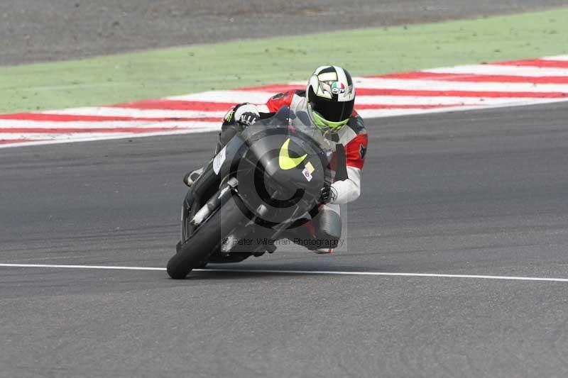 Motorcycle action photographs;Trackday digital images;brands;brands hatch photographs;event digital images;eventdigitalimages;motor racing london;no limits trackday;peter wileman photography;trackday;trackday photos