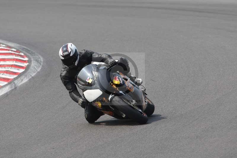 Motorcycle action photographs;Trackday digital images;brands;brands hatch photographs;event digital images;eventdigitalimages;motor racing london;no limits trackday;peter wileman photography;trackday;trackday photos