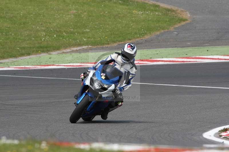 Motorcycle action photographs;Trackday digital images;brands;brands hatch photographs;event digital images;eventdigitalimages;motor racing london;no limits trackday;peter wileman photography;trackday;trackday photos