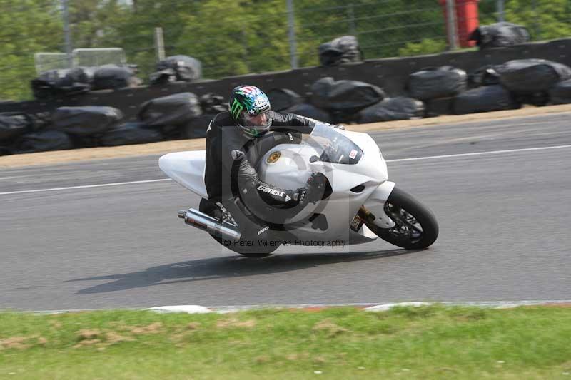 Motorcycle action photographs;Trackday digital images;brands;brands hatch photographs;event digital images;eventdigitalimages;motor racing london;no limits trackday;peter wileman photography;trackday;trackday photos