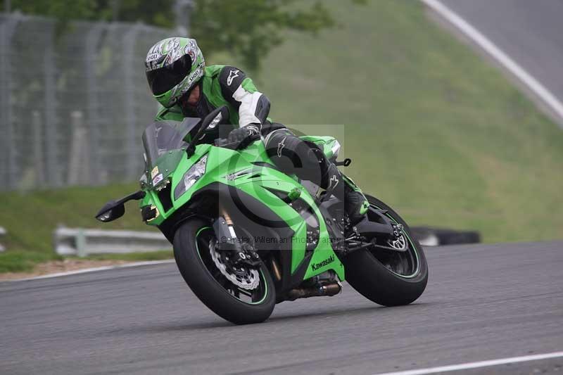 Motorcycle action photographs;Trackday digital images;brands;brands hatch photographs;event digital images;eventdigitalimages;motor racing london;no limits trackday;peter wileman photography;trackday;trackday photos