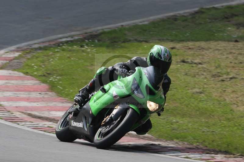 Motorcycle action photographs;Trackday digital images;brands;brands hatch photographs;event digital images;eventdigitalimages;motor racing london;no limits trackday;peter wileman photography;trackday;trackday photos