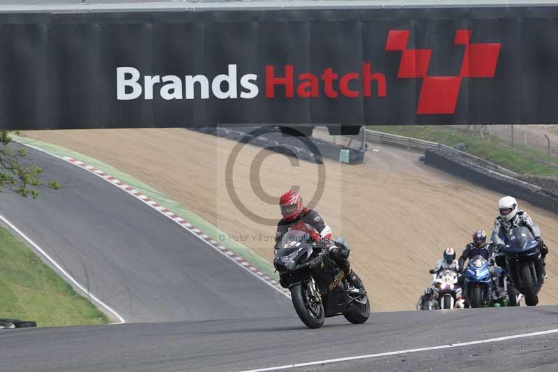 Motorcycle action photographs;Trackday digital images;brands;brands hatch photographs;event digital images;eventdigitalimages;motor racing london;no limits trackday;peter wileman photography;trackday;trackday photos