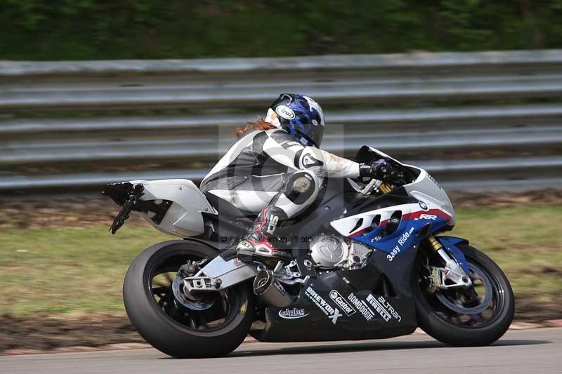 Motorcycle action photographs;Trackday digital images;brands;brands hatch photographs;event digital images;eventdigitalimages;motor racing london;no limits trackday;peter wileman photography;trackday;trackday photos