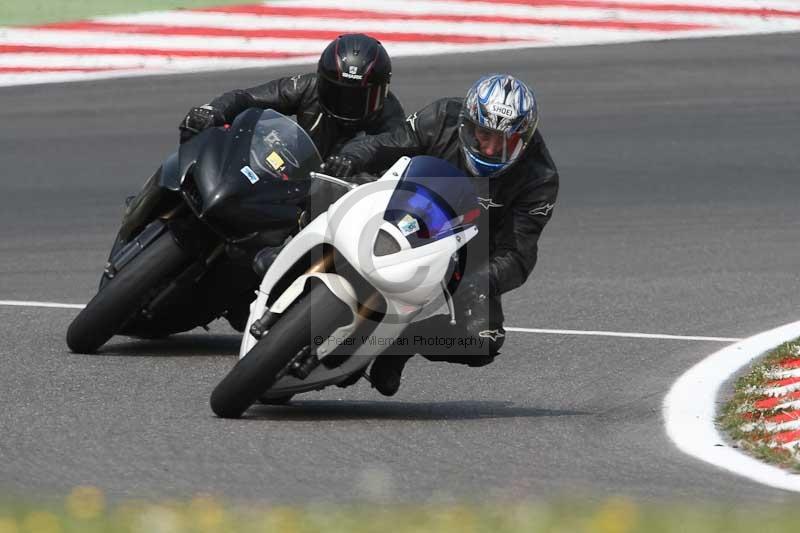 Motorcycle action photographs;Trackday digital images;brands;brands hatch photographs;event digital images;eventdigitalimages;motor racing london;no limits trackday;peter wileman photography;trackday;trackday photos