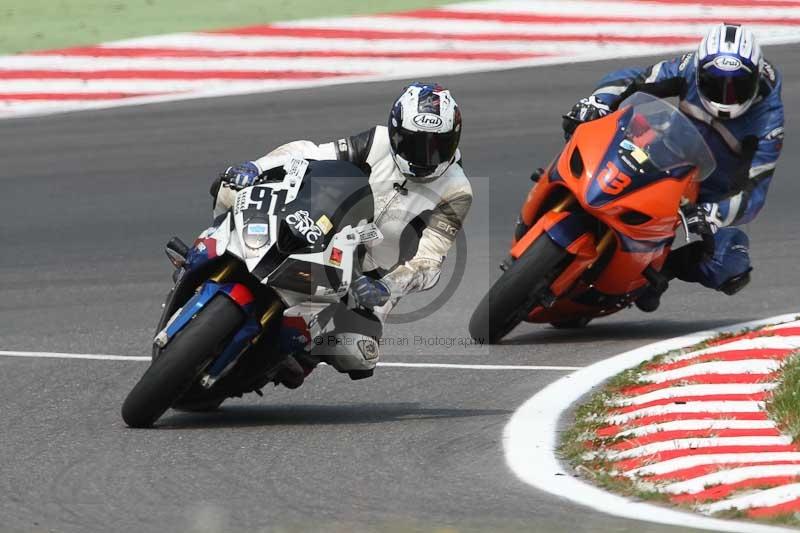 Motorcycle action photographs;Trackday digital images;brands;brands hatch photographs;event digital images;eventdigitalimages;motor racing london;no limits trackday;peter wileman photography;trackday;trackday photos