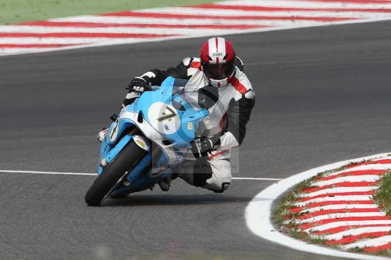 Motorcycle action photographs;Trackday digital images;brands;brands hatch photographs;event digital images;eventdigitalimages;motor racing london;no limits trackday;peter wileman photography;trackday;trackday photos