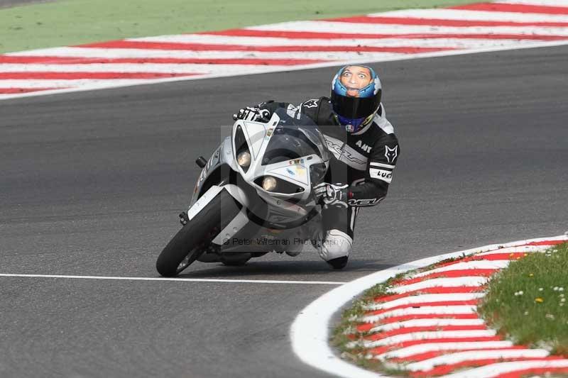 Motorcycle action photographs;Trackday digital images;brands;brands hatch photographs;event digital images;eventdigitalimages;motor racing london;no limits trackday;peter wileman photography;trackday;trackday photos