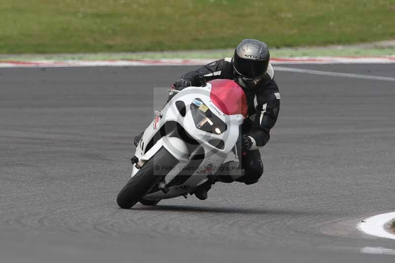 Motorcycle action photographs;Trackday digital images;brands;brands hatch photographs;event digital images;eventdigitalimages;motor racing london;no limits trackday;peter wileman photography;trackday;trackday photos