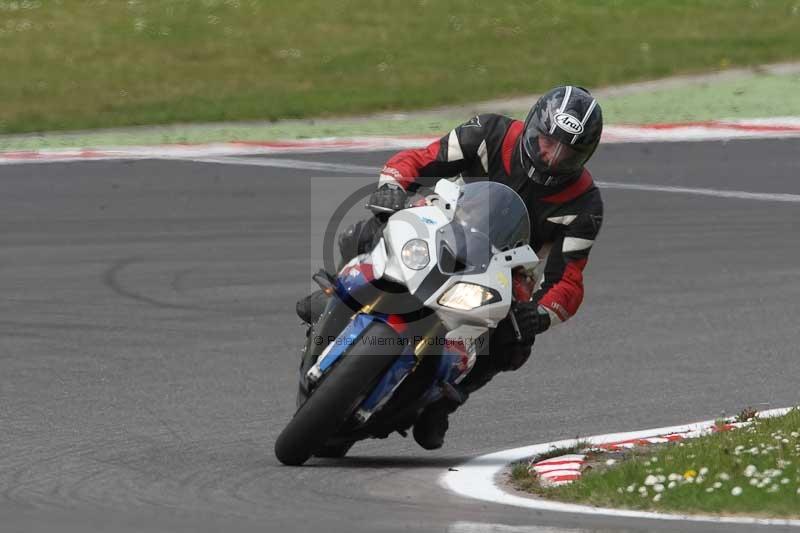 Motorcycle action photographs;Trackday digital images;brands;brands hatch photographs;event digital images;eventdigitalimages;motor racing london;no limits trackday;peter wileman photography;trackday;trackday photos