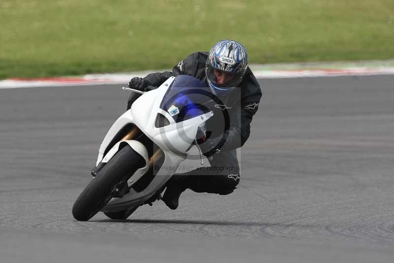 Motorcycle action photographs;Trackday digital images;brands;brands hatch photographs;event digital images;eventdigitalimages;motor racing london;no limits trackday;peter wileman photography;trackday;trackday photos