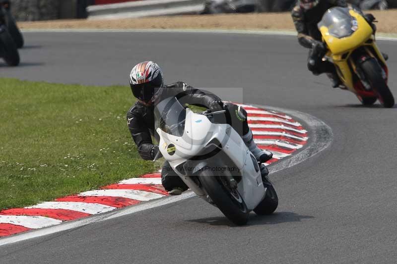 Motorcycle action photographs;Trackday digital images;brands;brands hatch photographs;event digital images;eventdigitalimages;motor racing london;no limits trackday;peter wileman photography;trackday;trackday photos