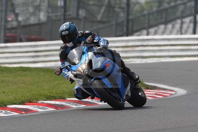 Motorcycle action photographs;Trackday digital images;brands;brands hatch photographs;event digital images;eventdigitalimages;motor racing london;no limits trackday;peter wileman photography;trackday;trackday photos