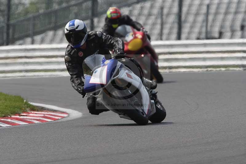 Motorcycle action photographs;Trackday digital images;brands;brands hatch photographs;event digital images;eventdigitalimages;motor racing london;no limits trackday;peter wileman photography;trackday;trackday photos