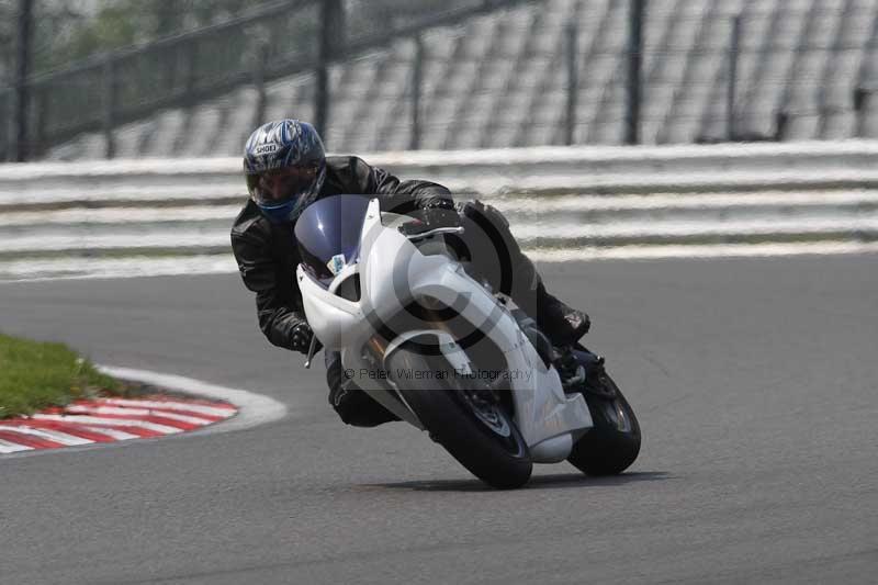 Motorcycle action photographs;Trackday digital images;brands;brands hatch photographs;event digital images;eventdigitalimages;motor racing london;no limits trackday;peter wileman photography;trackday;trackday photos