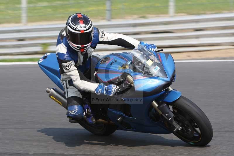 Motorcycle action photographs;Trackday digital images;brands;brands hatch photographs;event digital images;eventdigitalimages;motor racing london;no limits trackday;peter wileman photography;trackday;trackday photos