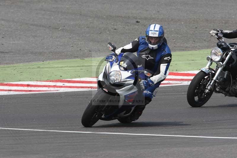 Motorcycle action photographs;Trackday digital images;brands;brands hatch photographs;event digital images;eventdigitalimages;motor racing london;no limits trackday;peter wileman photography;trackday;trackday photos