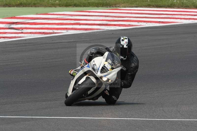Motorcycle action photographs;Trackday digital images;brands;brands hatch photographs;event digital images;eventdigitalimages;motor racing london;no limits trackday;peter wileman photography;trackday;trackday photos