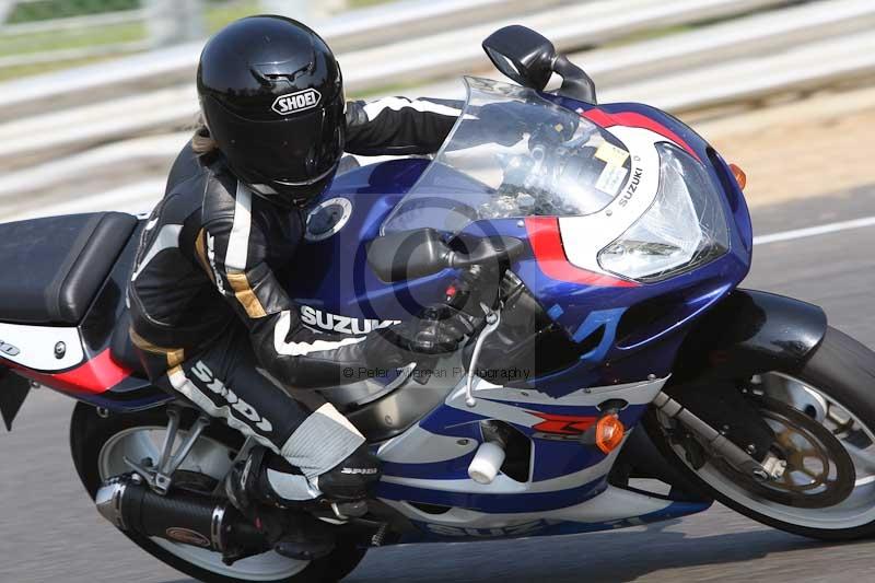 Motorcycle action photographs;Trackday digital images;brands;brands hatch photographs;event digital images;eventdigitalimages;motor racing london;no limits trackday;peter wileman photography;trackday;trackday photos