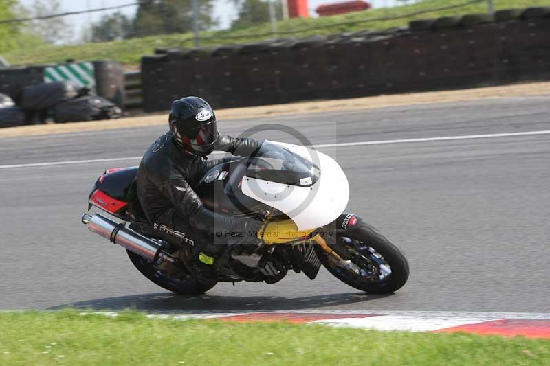 Motorcycle action photographs;Trackday digital images;brands;brands hatch photographs;event digital images;eventdigitalimages;motor racing london;no limits trackday;peter wileman photography;trackday;trackday photos