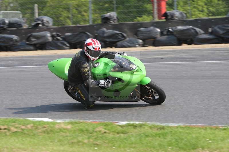 Motorcycle action photographs;Trackday digital images;brands;brands hatch photographs;event digital images;eventdigitalimages;motor racing london;no limits trackday;peter wileman photography;trackday;trackday photos