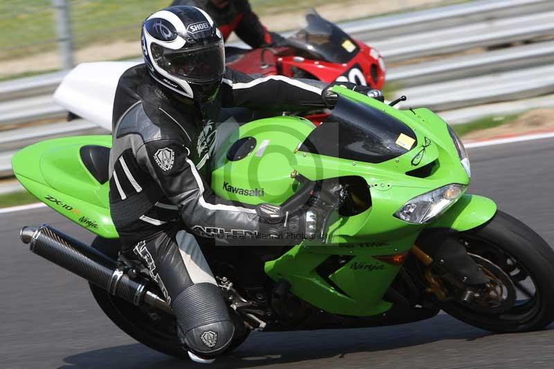 Motorcycle action photographs;Trackday digital images;brands;brands hatch photographs;event digital images;eventdigitalimages;motor racing london;no limits trackday;peter wileman photography;trackday;trackday photos