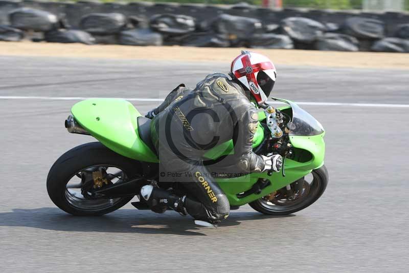Motorcycle action photographs;Trackday digital images;brands;brands hatch photographs;event digital images;eventdigitalimages;motor racing london;no limits trackday;peter wileman photography;trackday;trackday photos