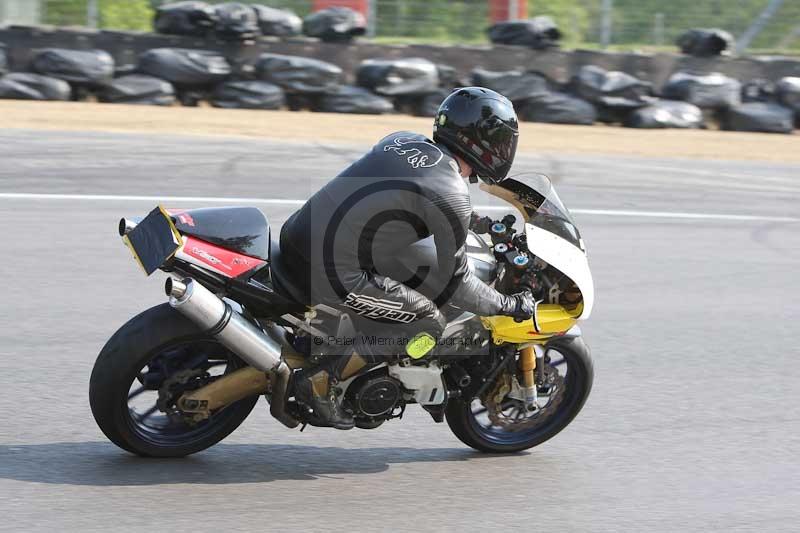 Motorcycle action photographs;Trackday digital images;brands;brands hatch photographs;event digital images;eventdigitalimages;motor racing london;no limits trackday;peter wileman photography;trackday;trackday photos