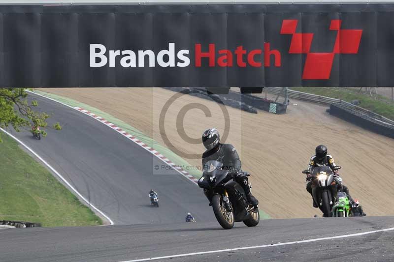 Motorcycle action photographs;Trackday digital images;brands;brands hatch photographs;event digital images;eventdigitalimages;motor racing london;no limits trackday;peter wileman photography;trackday;trackday photos