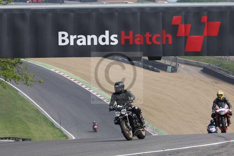 Motorcycle action photographs;Trackday digital images;brands;brands hatch photographs;event digital images;eventdigitalimages;motor racing london;no limits trackday;peter wileman photography;trackday;trackday photos