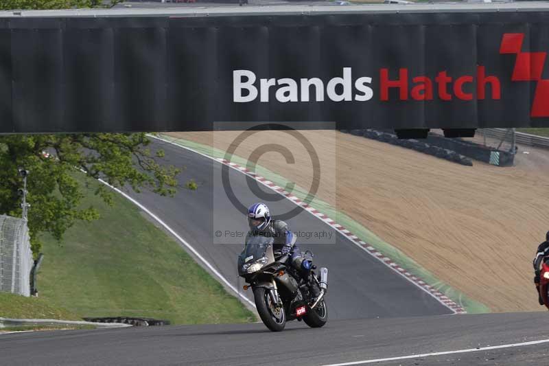 Motorcycle action photographs;Trackday digital images;brands;brands hatch photographs;event digital images;eventdigitalimages;motor racing london;no limits trackday;peter wileman photography;trackday;trackday photos
