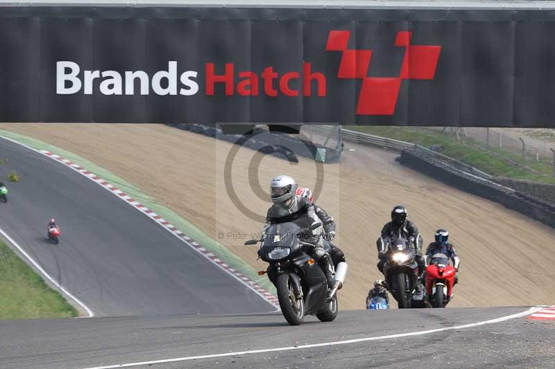 Motorcycle action photographs;Trackday digital images;brands;brands hatch photographs;event digital images;eventdigitalimages;motor racing london;no limits trackday;peter wileman photography;trackday;trackday photos