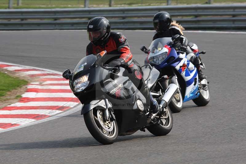 Motorcycle action photographs;Trackday digital images;brands;brands hatch photographs;event digital images;eventdigitalimages;motor racing london;no limits trackday;peter wileman photography;trackday;trackday photos