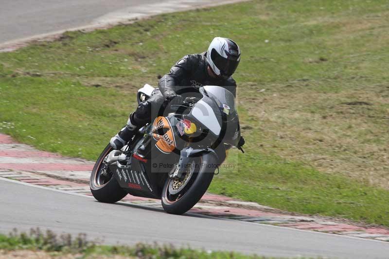 Motorcycle action photographs;Trackday digital images;brands;brands hatch photographs;event digital images;eventdigitalimages;motor racing london;no limits trackday;peter wileman photography;trackday;trackday photos