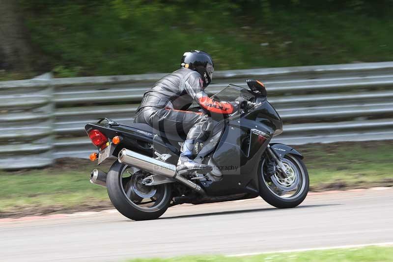 Motorcycle action photographs;Trackday digital images;brands;brands hatch photographs;event digital images;eventdigitalimages;motor racing london;no limits trackday;peter wileman photography;trackday;trackday photos