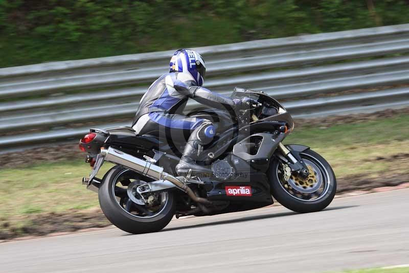 Motorcycle action photographs;Trackday digital images;brands;brands hatch photographs;event digital images;eventdigitalimages;motor racing london;no limits trackday;peter wileman photography;trackday;trackday photos