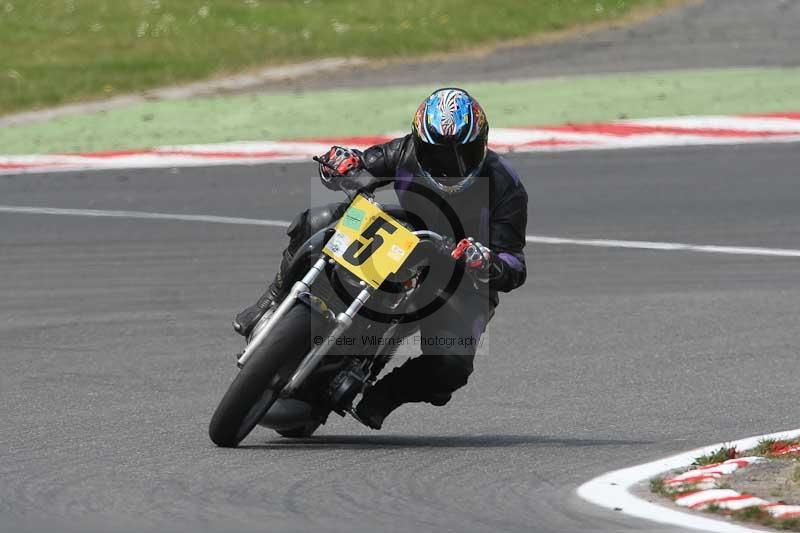 Motorcycle action photographs;Trackday digital images;brands;brands hatch photographs;event digital images;eventdigitalimages;motor racing london;no limits trackday;peter wileman photography;trackday;trackday photos