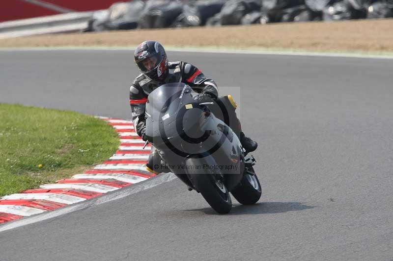Motorcycle action photographs;Trackday digital images;brands;brands hatch photographs;event digital images;eventdigitalimages;motor racing london;no limits trackday;peter wileman photography;trackday;trackday photos