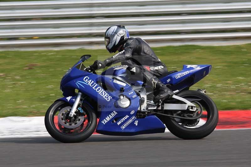 Motorcycle action photographs;Trackday digital images;brands;brands hatch photographs;event digital images;eventdigitalimages;motor racing london;no limits trackday;peter wileman photography;trackday;trackday photos