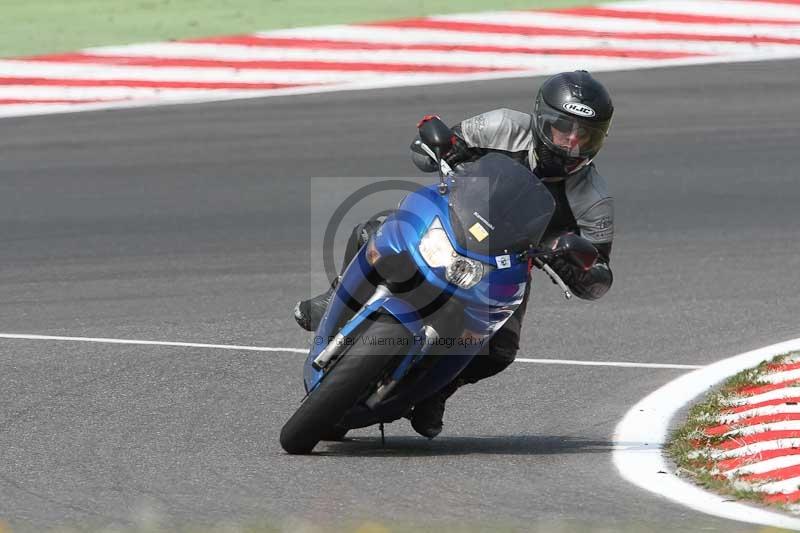 Motorcycle action photographs;Trackday digital images;brands;brands hatch photographs;event digital images;eventdigitalimages;motor racing london;no limits trackday;peter wileman photography;trackday;trackday photos