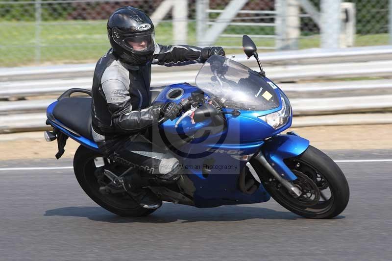 Motorcycle action photographs;Trackday digital images;brands;brands hatch photographs;event digital images;eventdigitalimages;motor racing london;no limits trackday;peter wileman photography;trackday;trackday photos