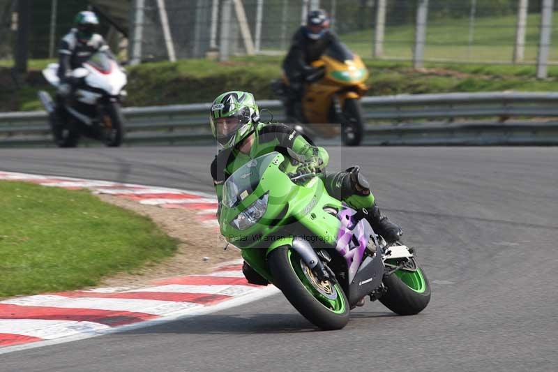 Motorcycle action photographs;Trackday digital images;brands;brands hatch photographs;event digital images;eventdigitalimages;motor racing london;no limits trackday;peter wileman photography;trackday;trackday photos