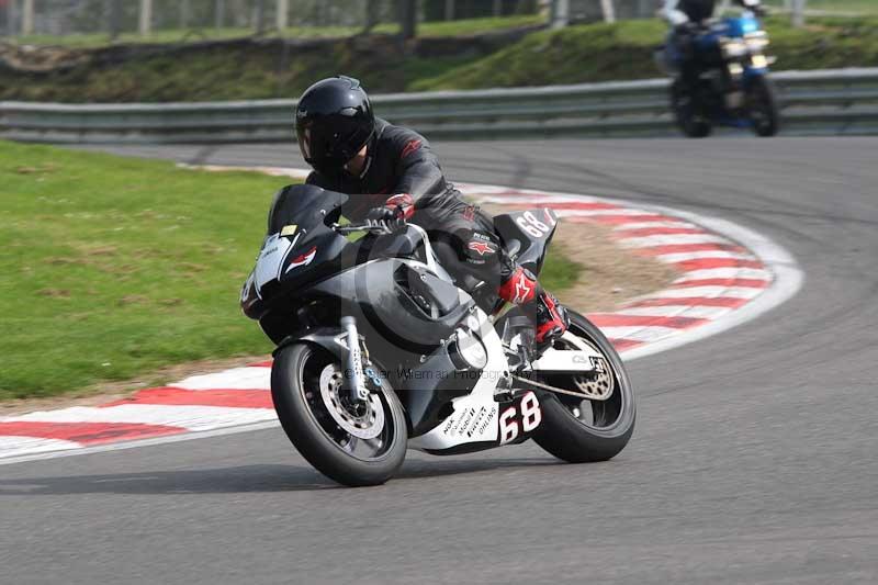 Motorcycle action photographs;Trackday digital images;brands;brands hatch photographs;event digital images;eventdigitalimages;motor racing london;no limits trackday;peter wileman photography;trackday;trackday photos