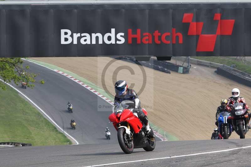Motorcycle action photographs;Trackday digital images;brands;brands hatch photographs;event digital images;eventdigitalimages;motor racing london;no limits trackday;peter wileman photography;trackday;trackday photos