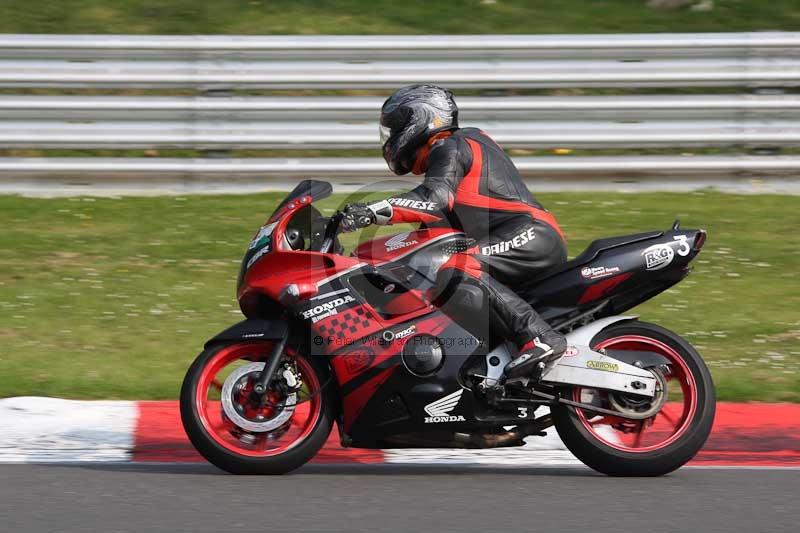 Motorcycle action photographs;Trackday digital images;brands;brands hatch photographs;event digital images;eventdigitalimages;motor racing london;no limits trackday;peter wileman photography;trackday;trackday photos