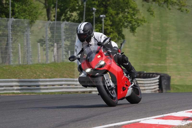 Motorcycle action photographs;Trackday digital images;brands;brands hatch photographs;event digital images;eventdigitalimages;motor racing london;no limits trackday;peter wileman photography;trackday;trackday photos