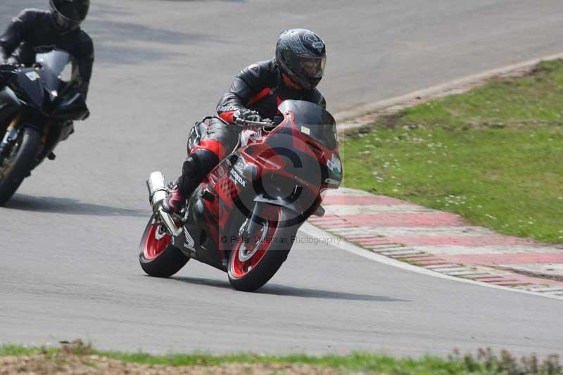 Motorcycle action photographs;Trackday digital images;brands;brands hatch photographs;event digital images;eventdigitalimages;motor racing london;no limits trackday;peter wileman photography;trackday;trackday photos